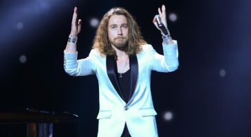 Quatre ans après sa dernière tournée, Julien Doré très ému de retrouver son public (PHOTOS)