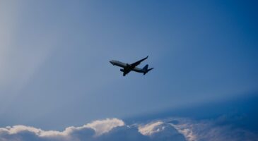 La Matinale Europe 2 : Il construit une maison en forme d'avion par amour pour sa femme