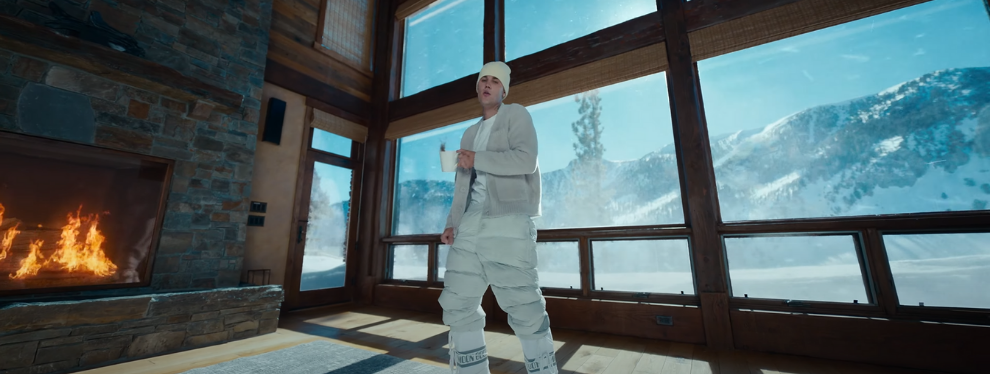 A voir : Justin Bieber en pleine montagne pour le clip de Honest !