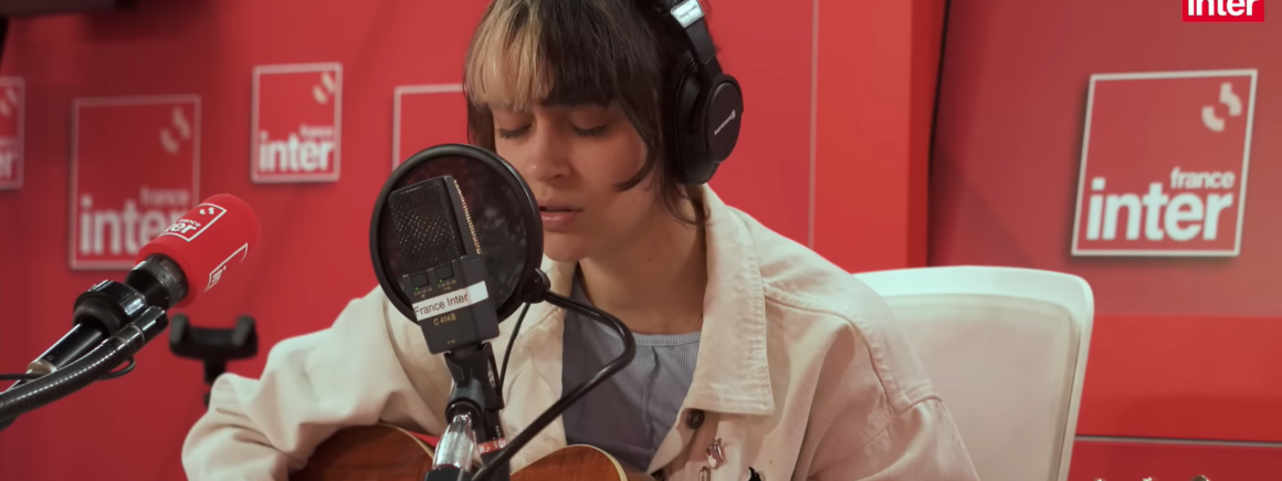 Quand Pomme reprends « Donne-moi le temps » de Jenifer, voilà ce que ça donne ! (VIDEO)