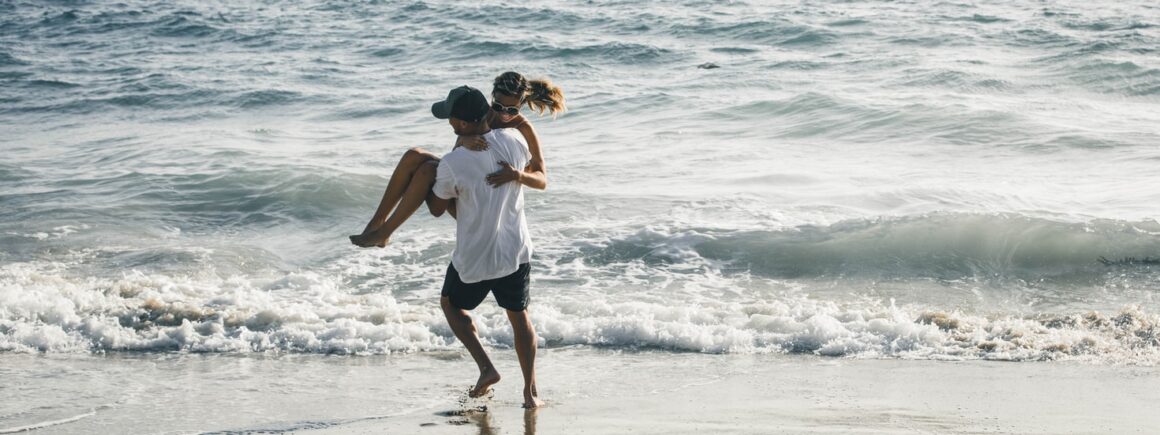 Donne nous ton signe Astro, on te dira qui sera ton amour de vacances !