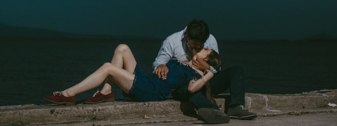 Le Morning Sans Filtre : Les femmes embrasseraient en moyenne près de 20 hommes dans leur vie