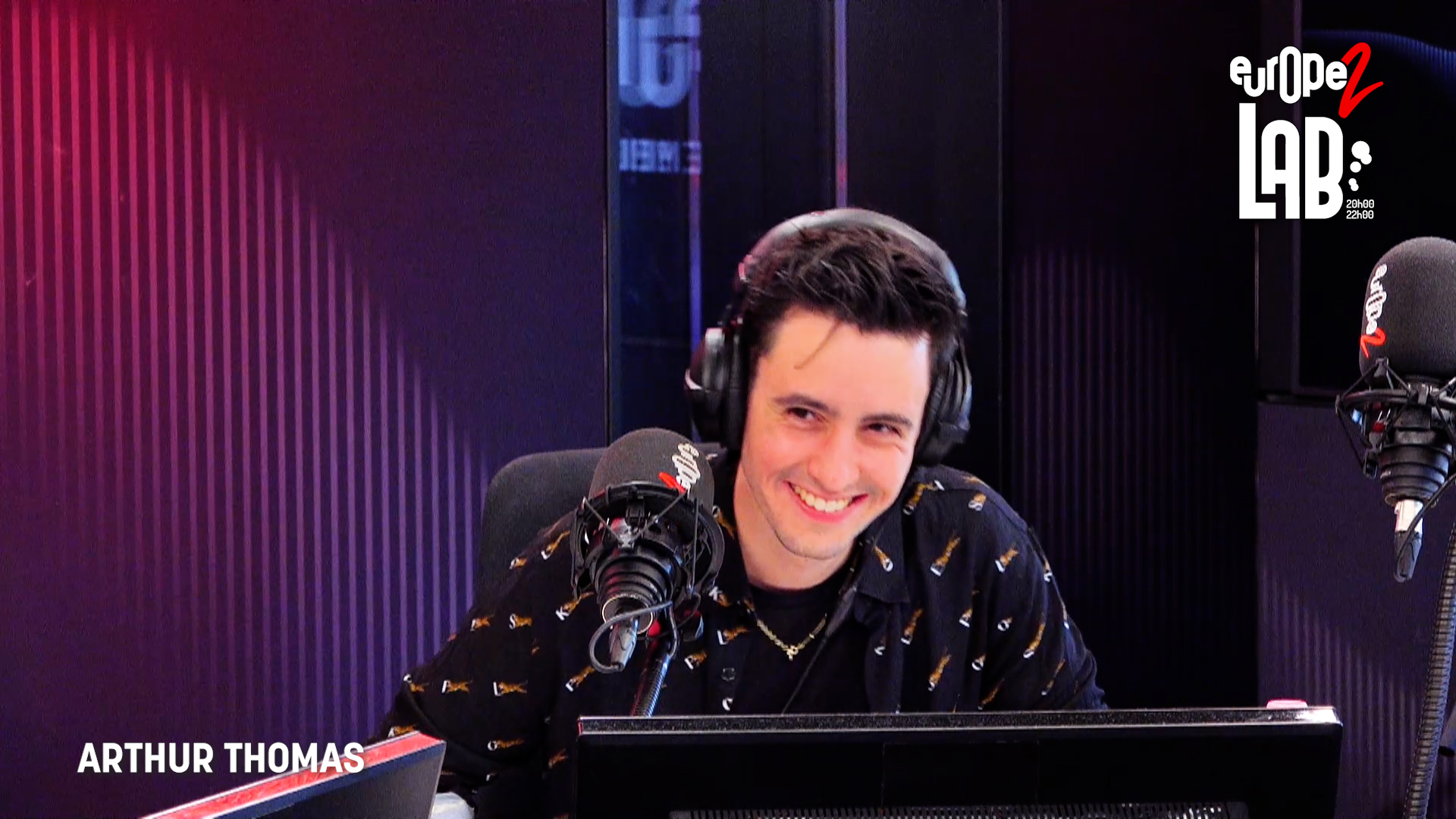 Arthur Thomas dans Europe 2 Lab "Le clip pour Une Femme arrive dans