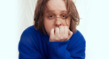 Lewis Capaldi se confie sur son syndrome