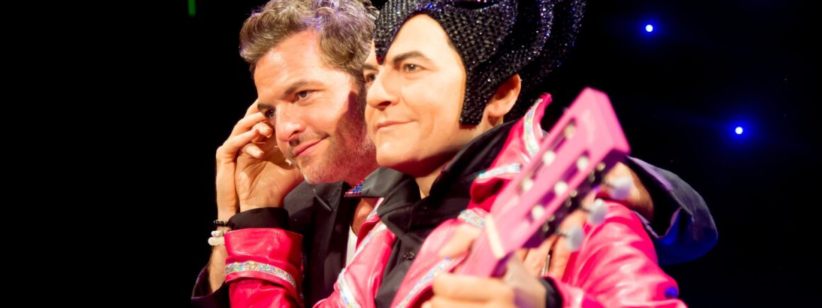 -M- fait son entrée au Musée Grévin aujourd’hui ! (VIDÉO)