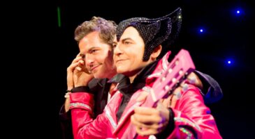 m-fait-son-entree-au-musee-grevin-aujourdhui-video