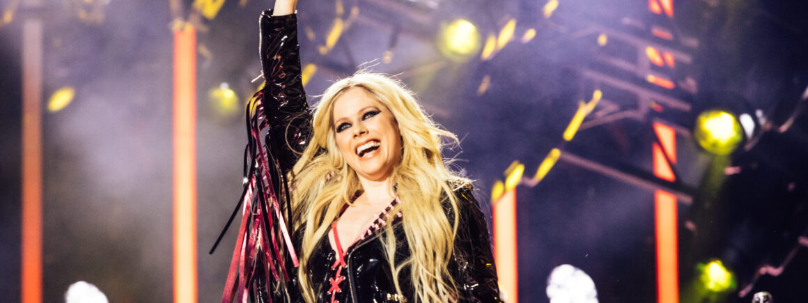 Avril Lavigne annonce un « Greatest Hits » Tour (avec Simple Plan)