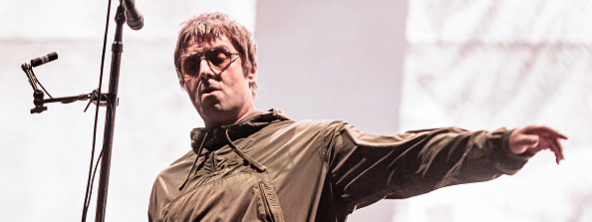 Oasis : Liam Gallagher annonce une tournée anniversaire pour Definitely, Maybe