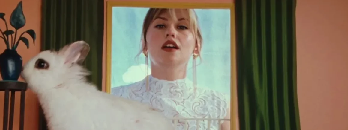 Marine Delplace dévoile « Cœur maladroit », un nouveau single poignant